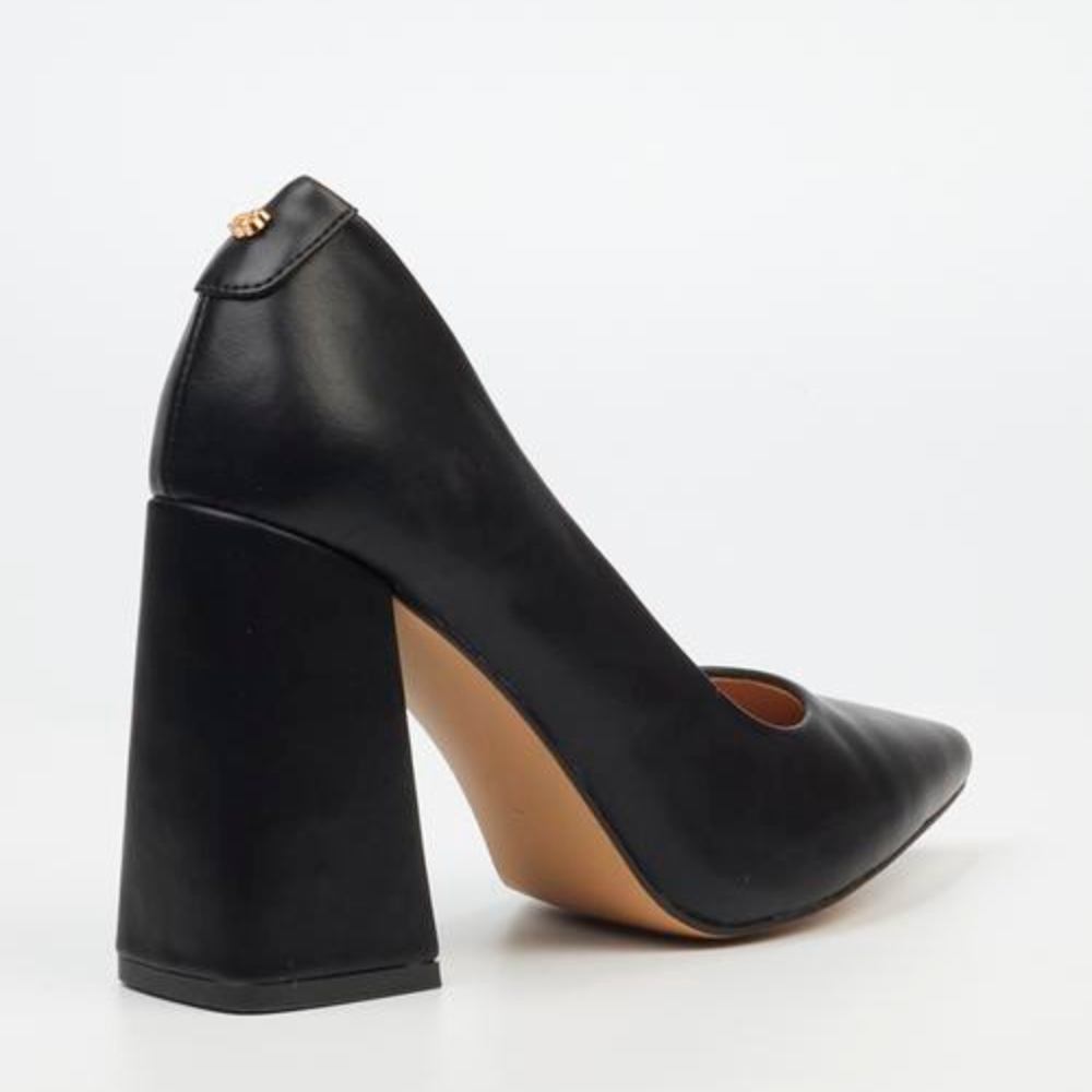 Miss Black Novi 1 women's black block heels for a chic and sophisticated style.