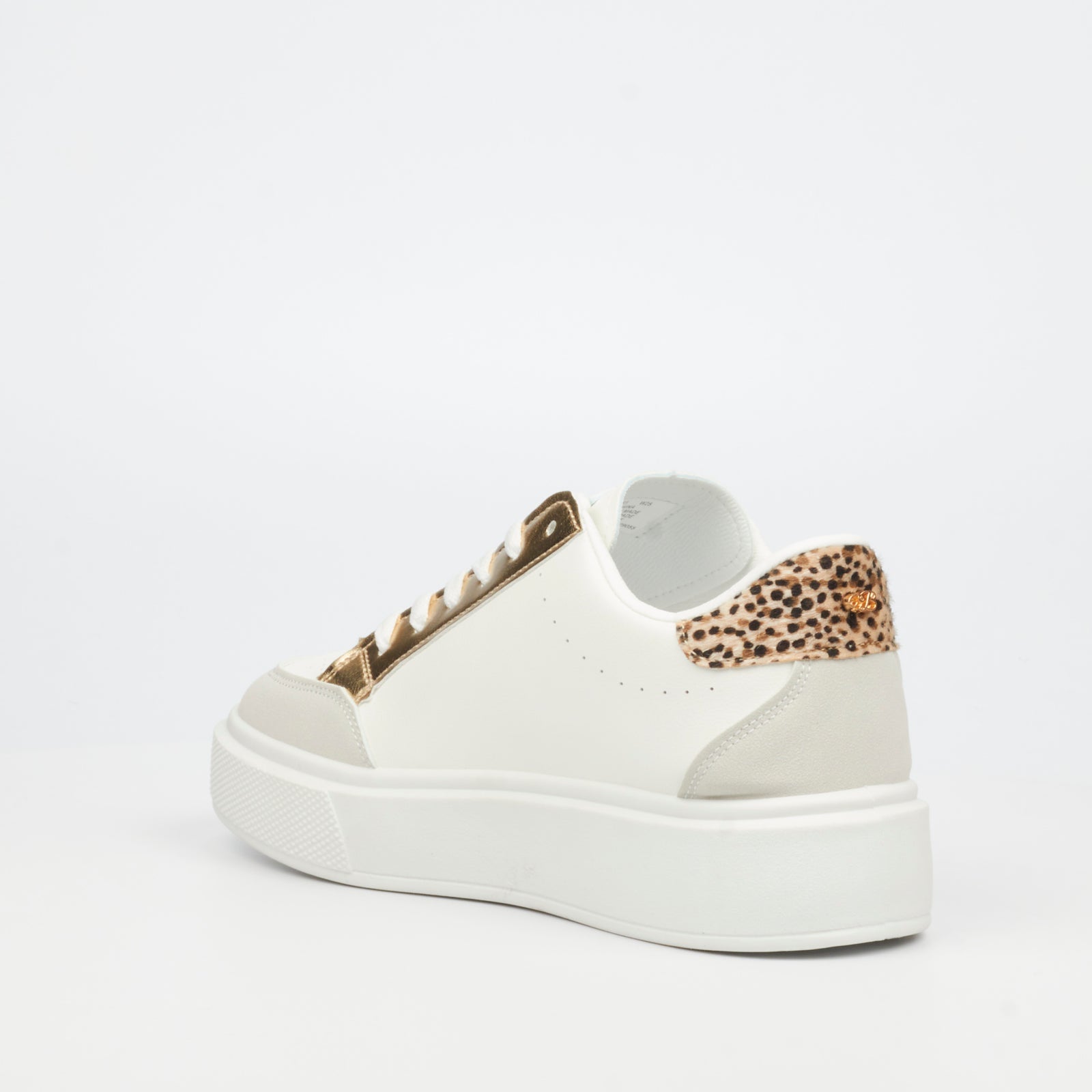 Stylish women's sneaker by Miss Black, crafted from faux leather with a chic gold star detail.